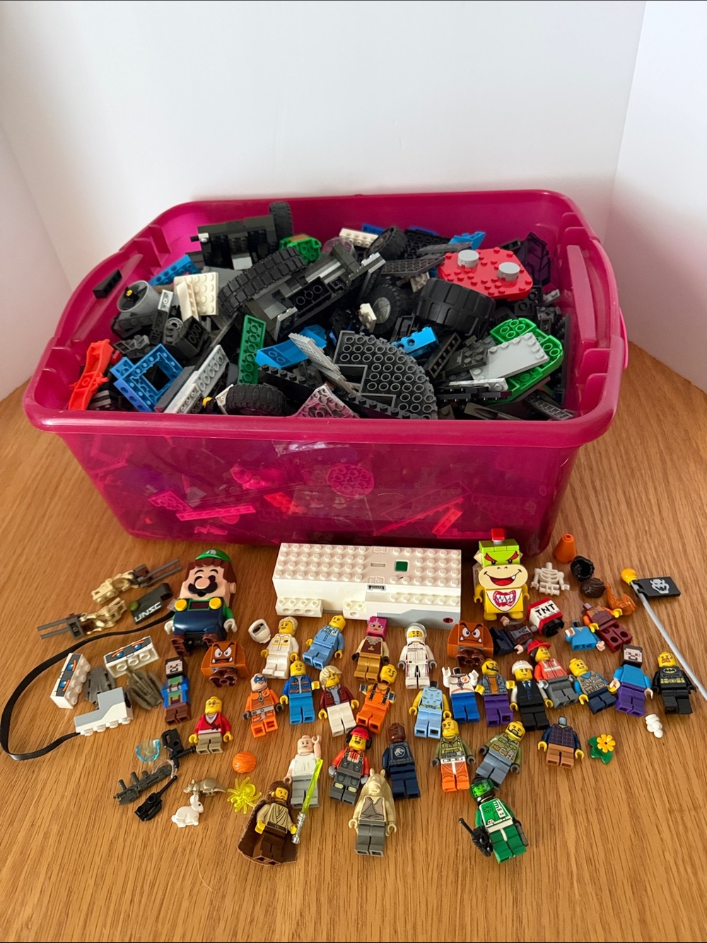 LEGO Mixed Bricks (10 pounds+) Minifigures Set